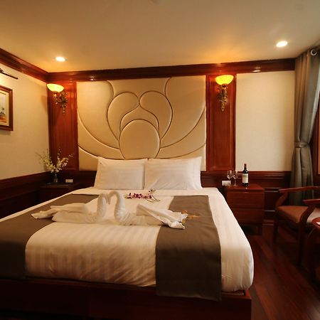 Calypso Cruises Hotel Hanoi Buitenkant foto