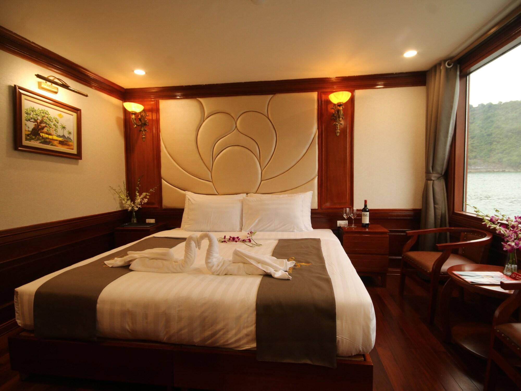 Calypso Cruises Hotel Hanoi Buitenkant foto